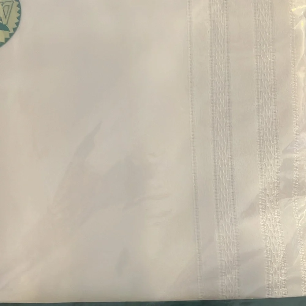Satin stripe table cloth 60 x 102